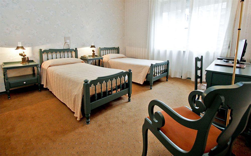 Hotel Antares 아로나 외부 사진