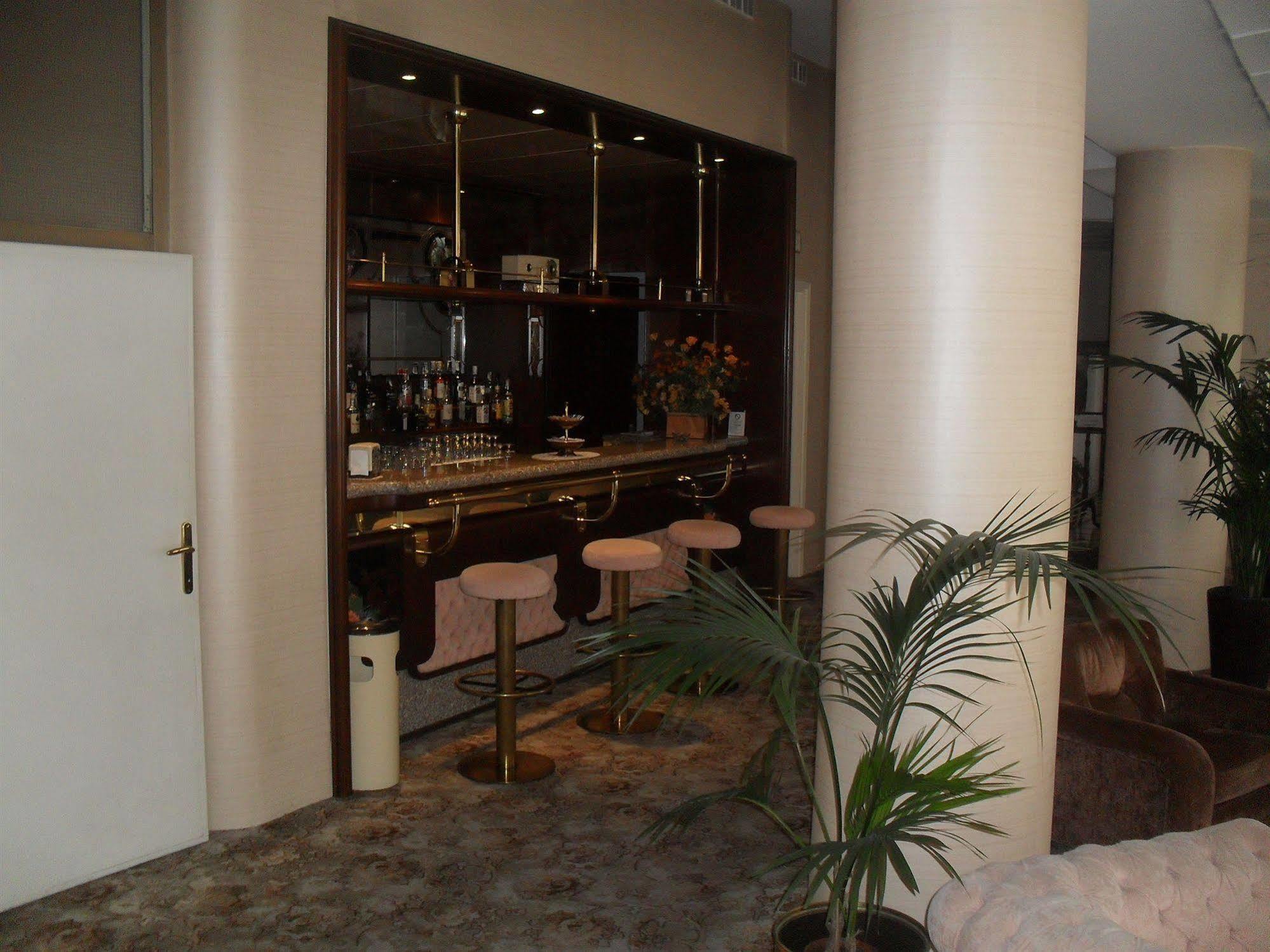 Hotel Antares 아로나 외부 사진